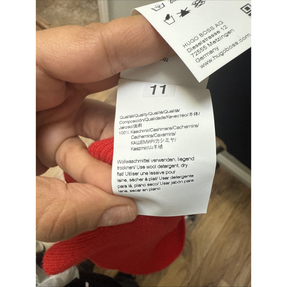 Hugo Boss Women's Colorblock Cashmere Sweater US XS Cream & Red Colorblock - Picture 7 of 7